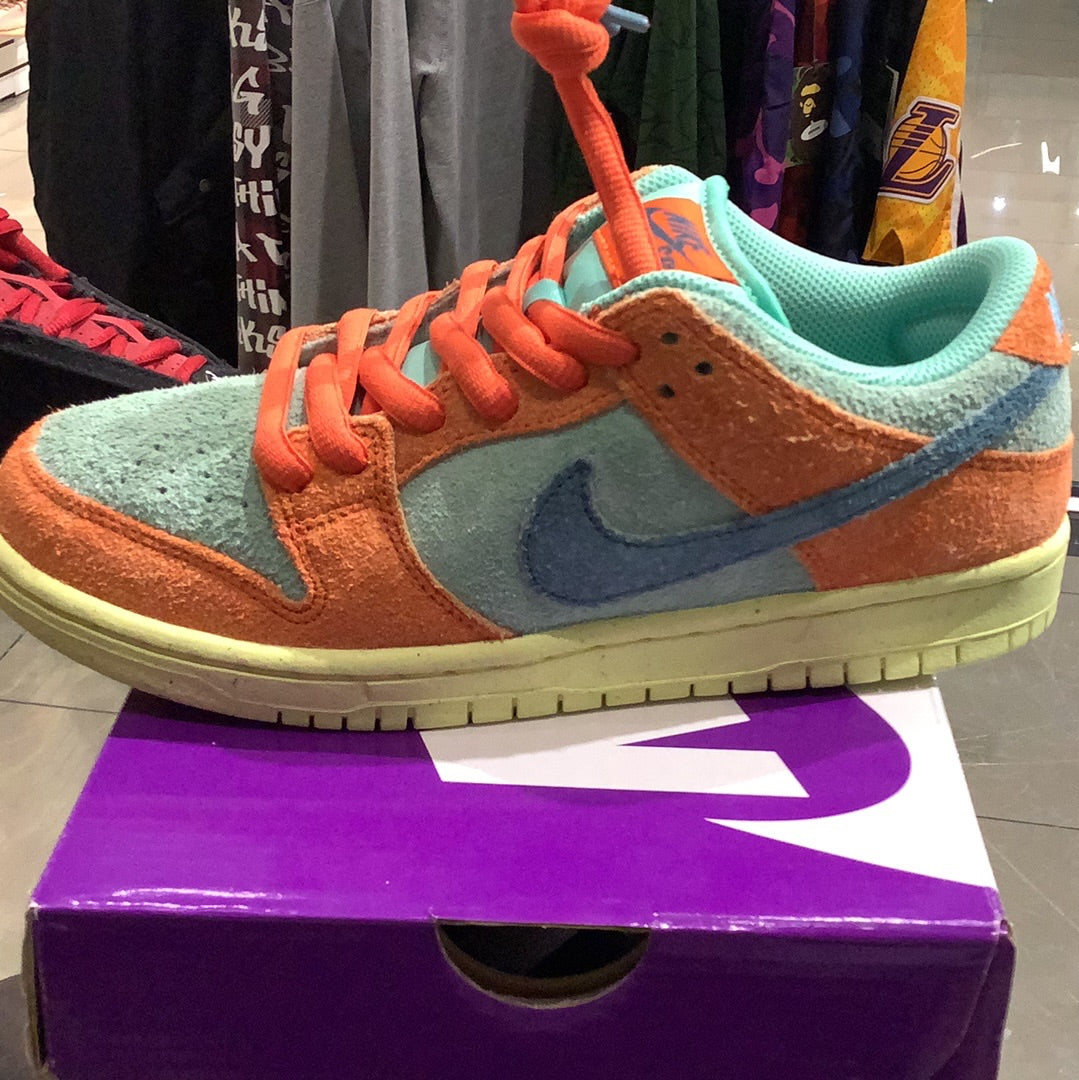 Nike SB Dunk Orange Emerald Rise