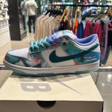 Nike SB Dunk Low Futura Laboratories Bleaches Aqua
