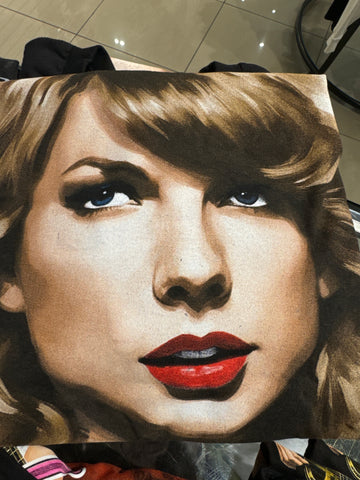 Taylor Swift Big Head Tee