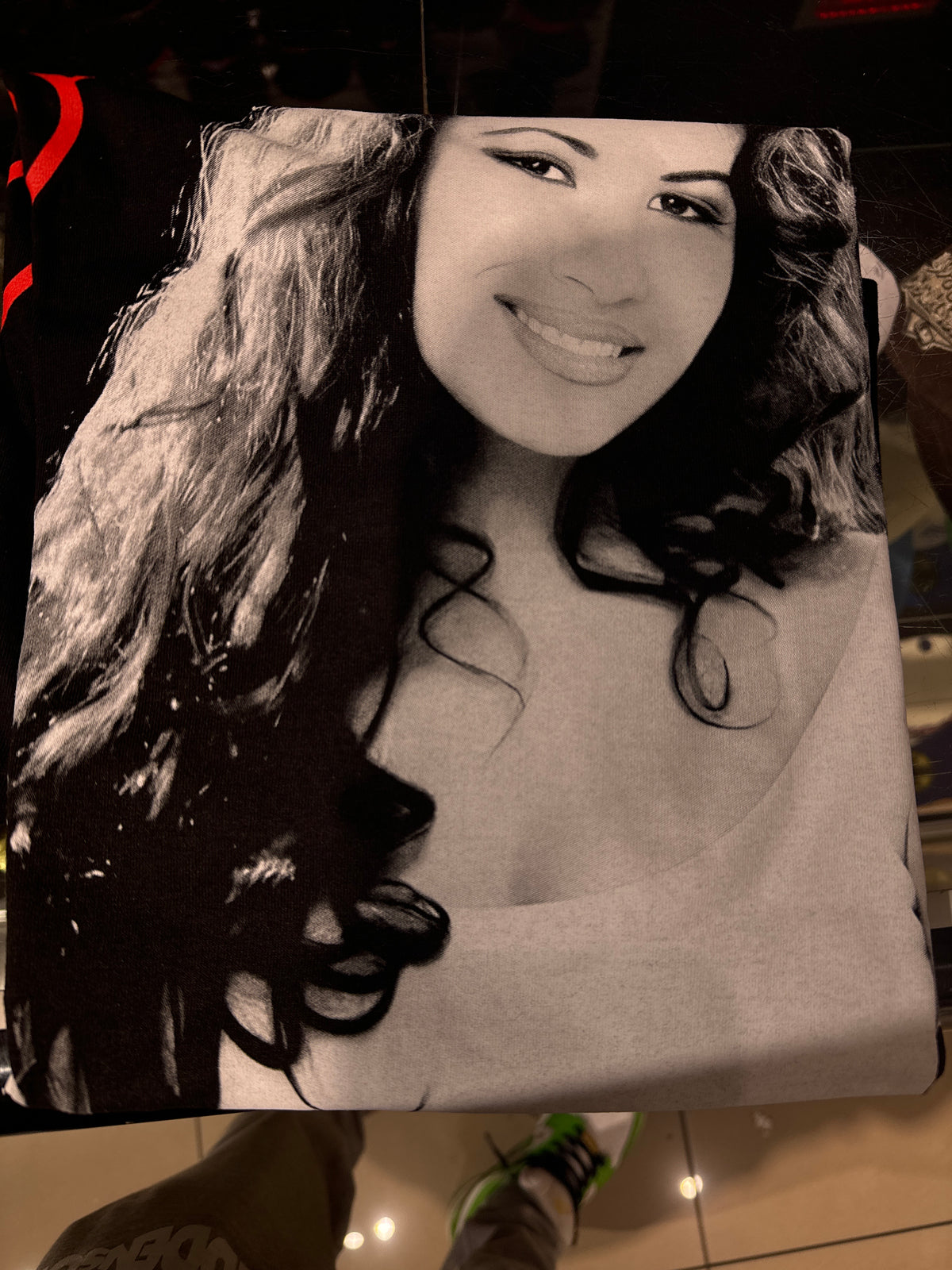 Selena Graphic Tee