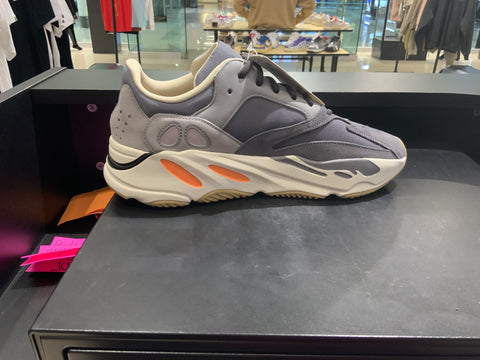 adidas Yeezy Boost 700 Magnet