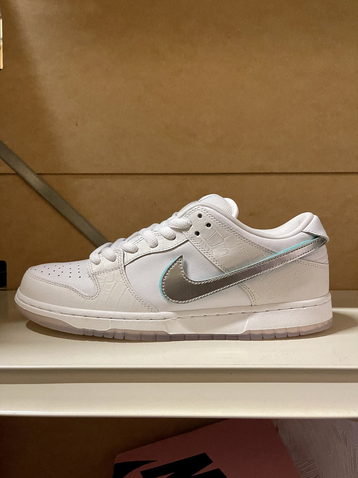 Nike SB Dunk Low Diamond Supply Co White Diamond