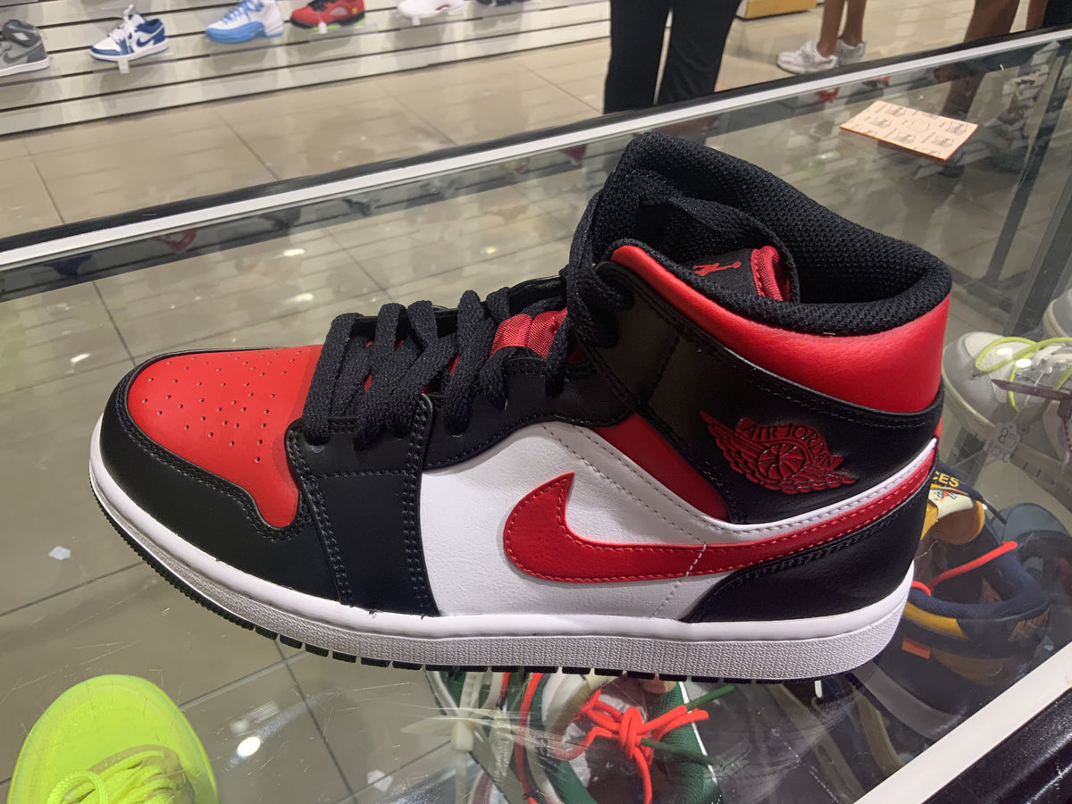 Jordan 1 Mid White Black Red (2022)
