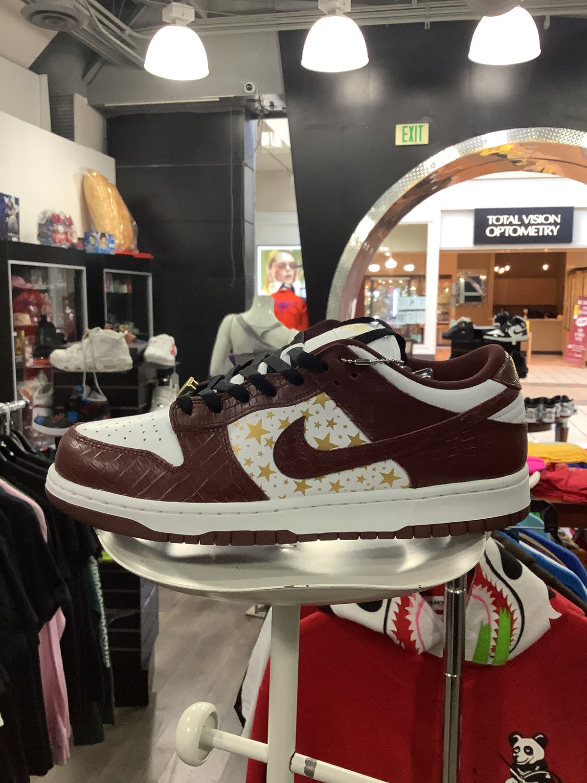 Nike SB Dunk Low Supreme Stars Barkroot Brown (2021)