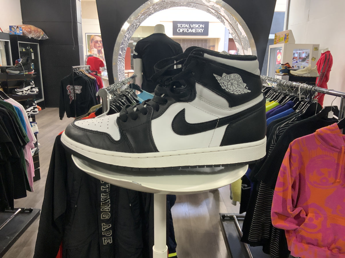 Jordan 1 Retro Black White (2014)