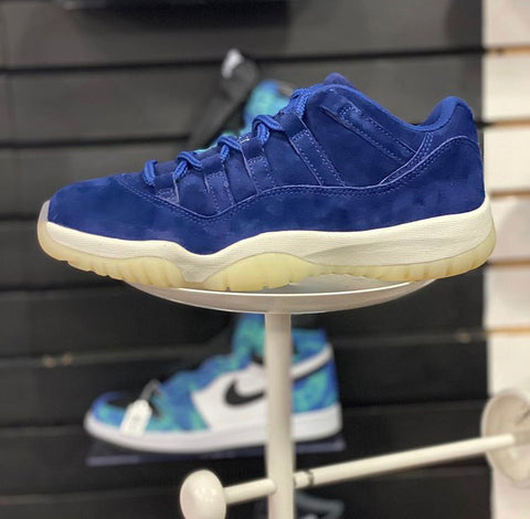 Jordan 11 Retro Low Derek Jeter RE2PECT