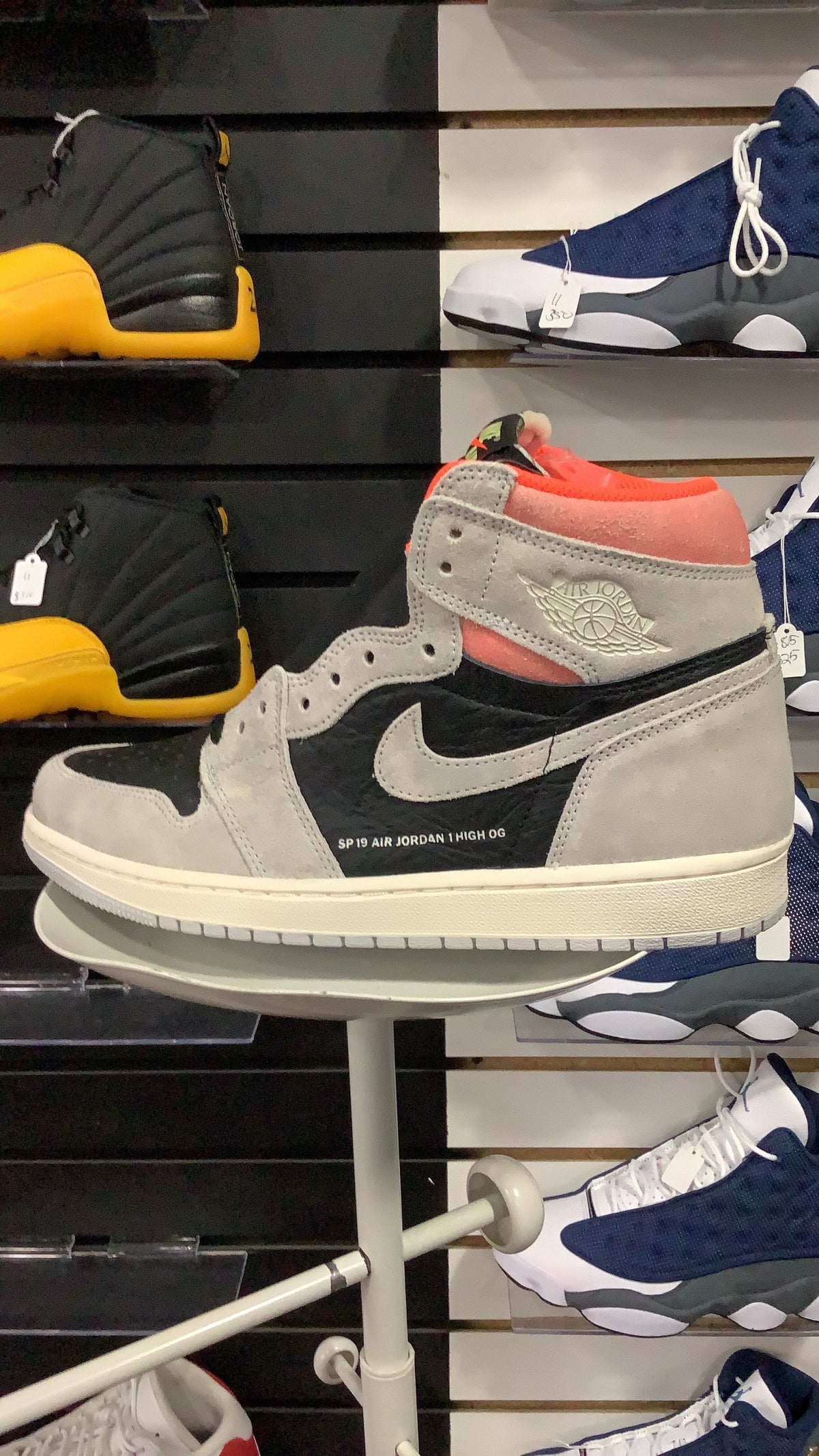 Jordan 1 Retro High Neutral Grey Hyper Crimson