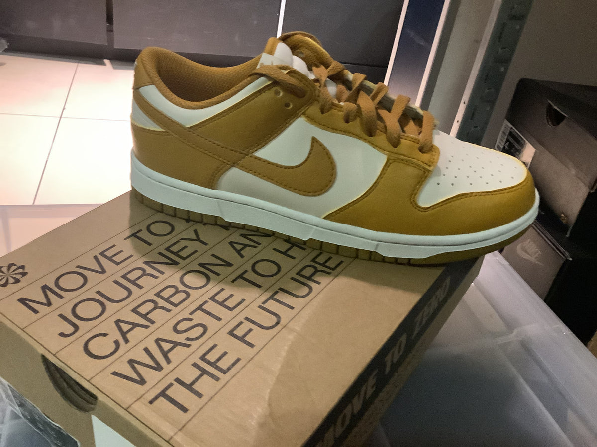 Dunk Low Next Nature Phantom Light Curry WMNS
