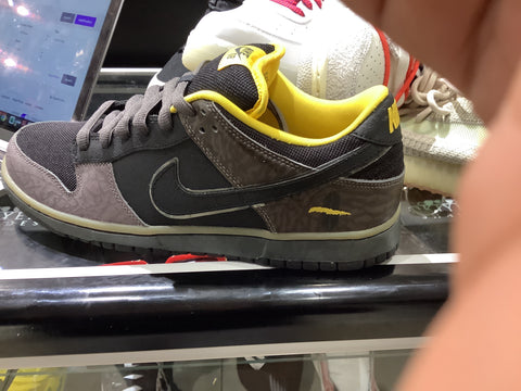 Nike Dunk SB Low Yellow Curb
