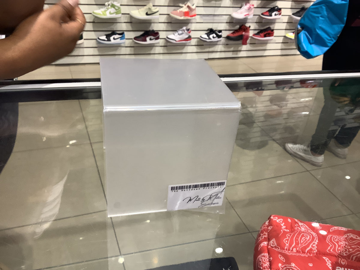 Melt by Millie Sneaker Stand