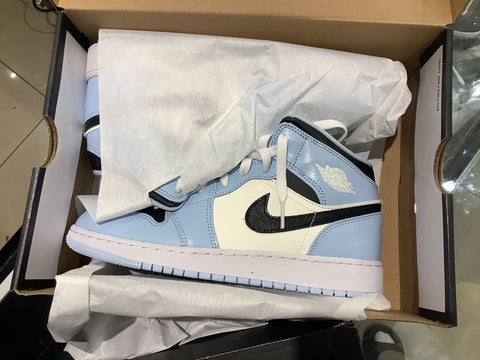Jordan 1 Mid Ice Blue