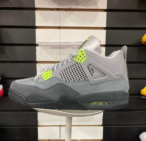 Jordan 4 Retro SE 95 Neon
