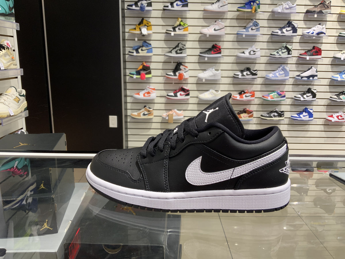 Jordan 1 Low Black White (W)