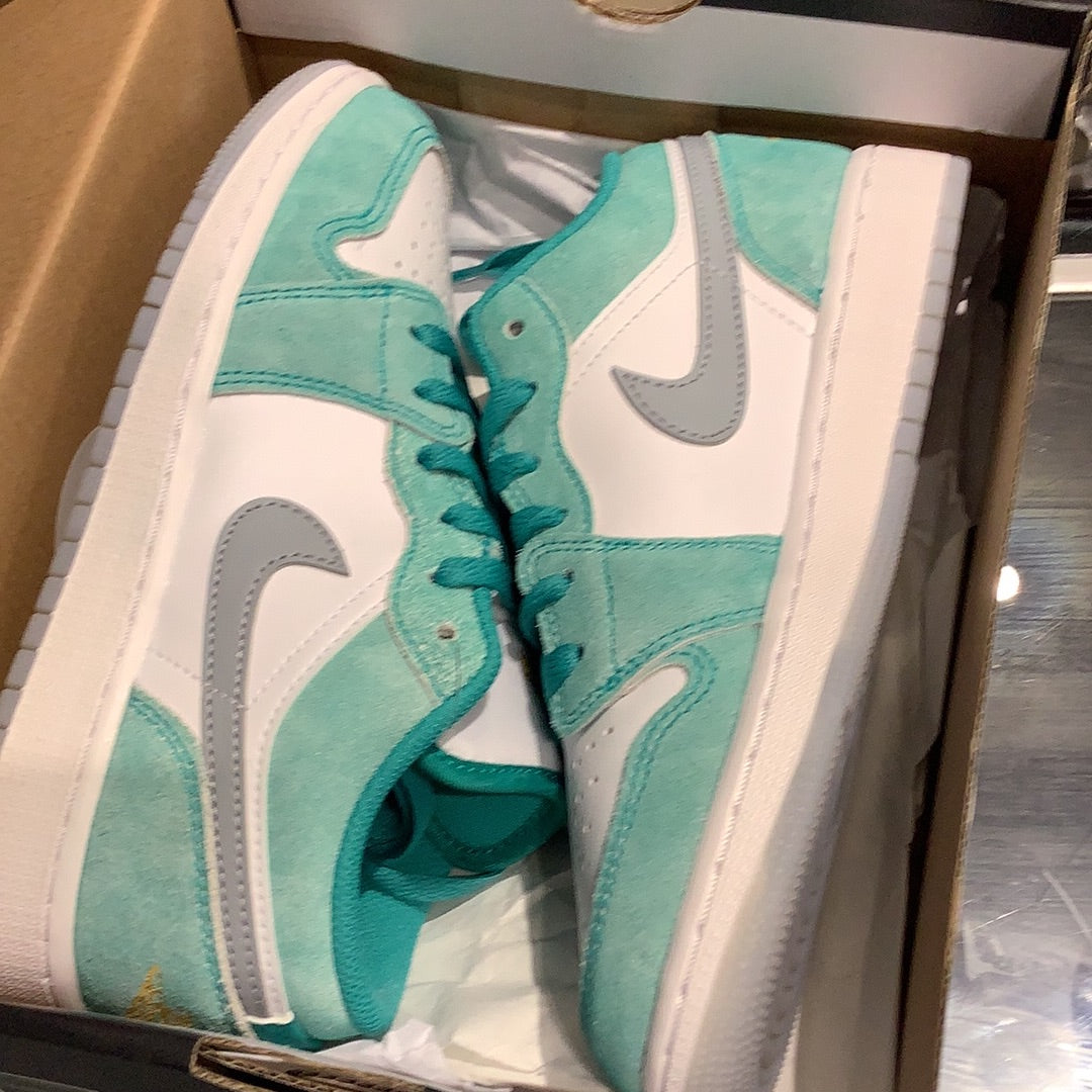 Jordan 1 low New Emerald