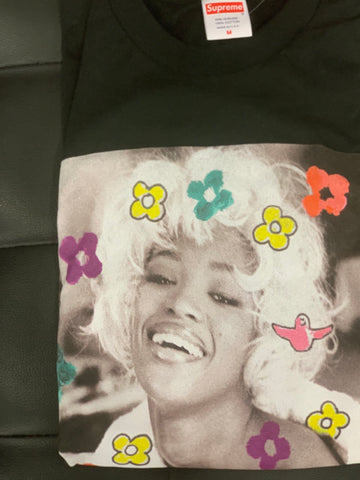 Supreme Naomi Tee