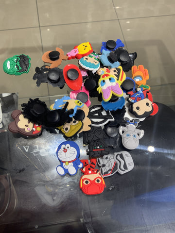 Croc pins basic